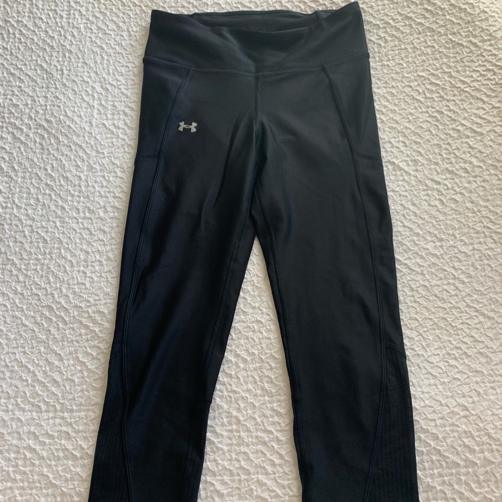 capri style workout leggings, with zipper